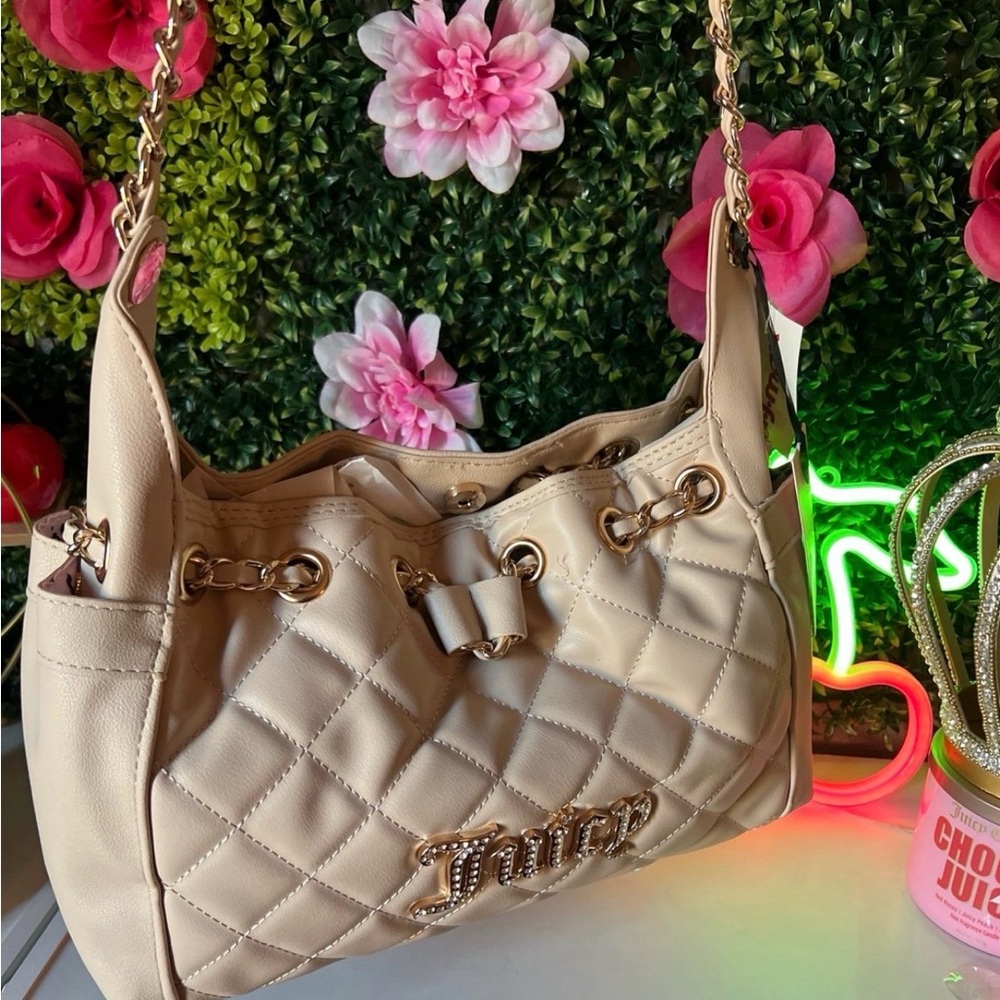 🩷🍒Juicy couture Quilted Caviar bucket bag - Picture 2 of 9